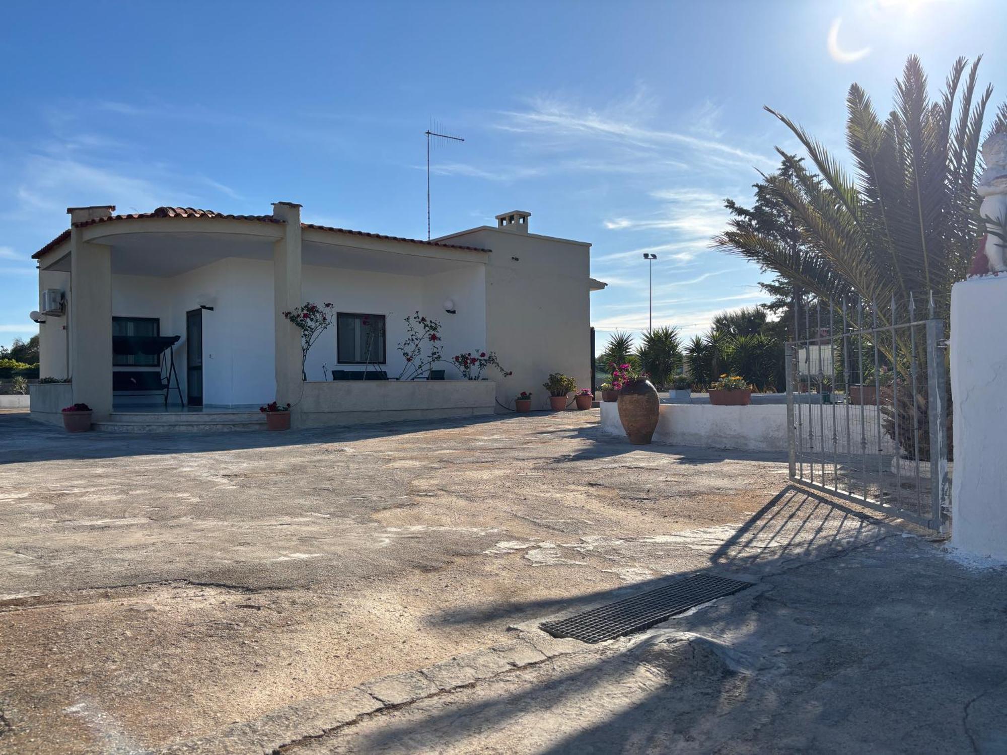 Lilly'S House Villa Torre Santa Sabina Bagian luar foto